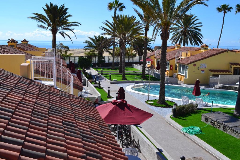 The swimming pool at or close to Bungalows Club Primavera