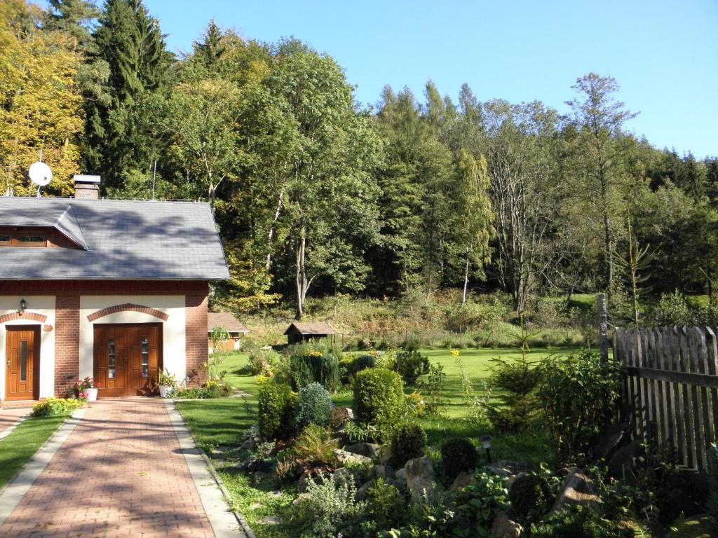 Zahrada ubytování Apartmany Chribska