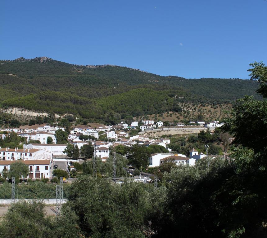 A general mountain view or a mountain view taken from Az apartmant