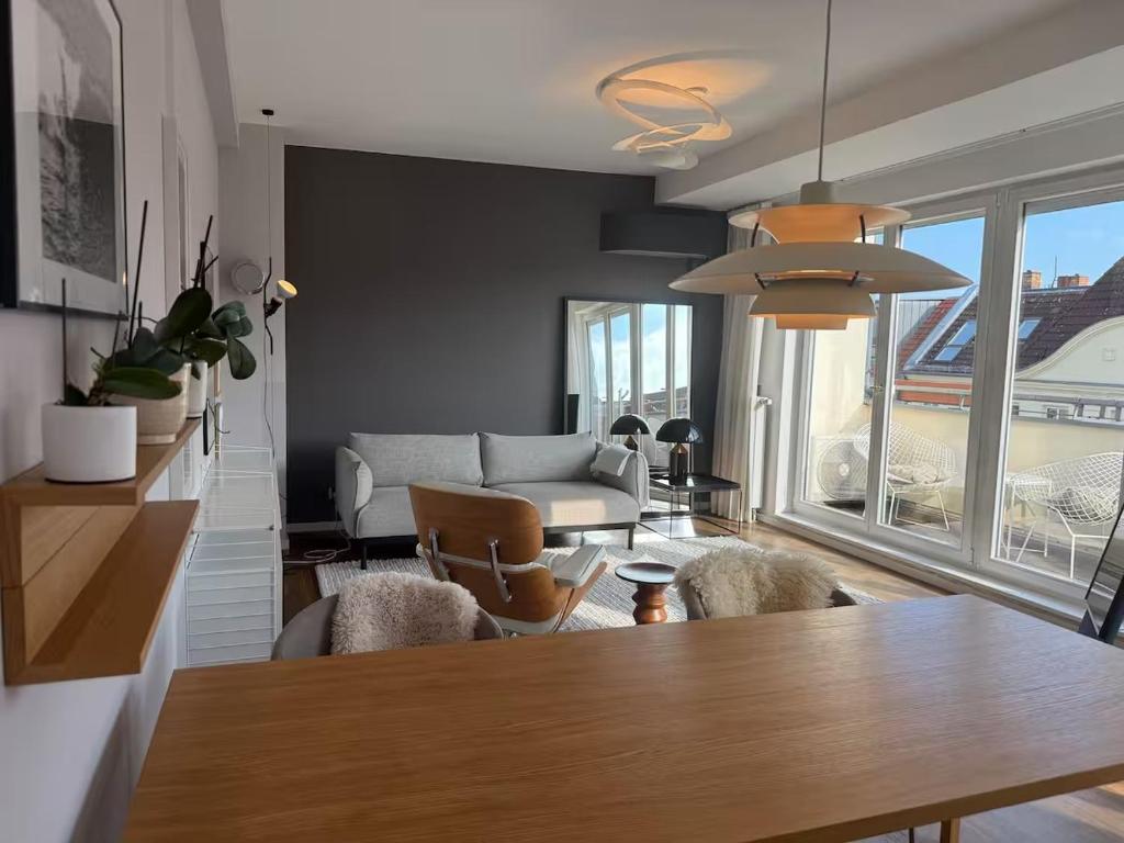 2 Bed-Room Penthouse Apartment in Prenzlauer Berg, Berlin (updated ...