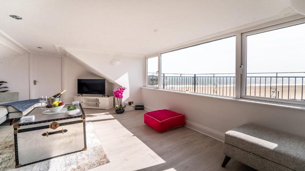 Stunning Sea View Penthouse - 2 Bedroom - 2 Bathr, Gorleston-on-Sea ...
