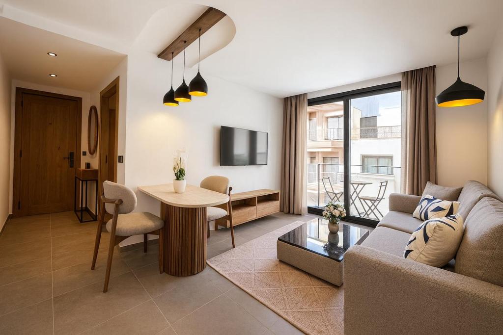 Pashmina Curve - Maarif 2BR by Stade Mohammed V, Maarif (updated prices ...