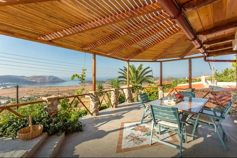 Nadia's Traditional Greek House - Housity