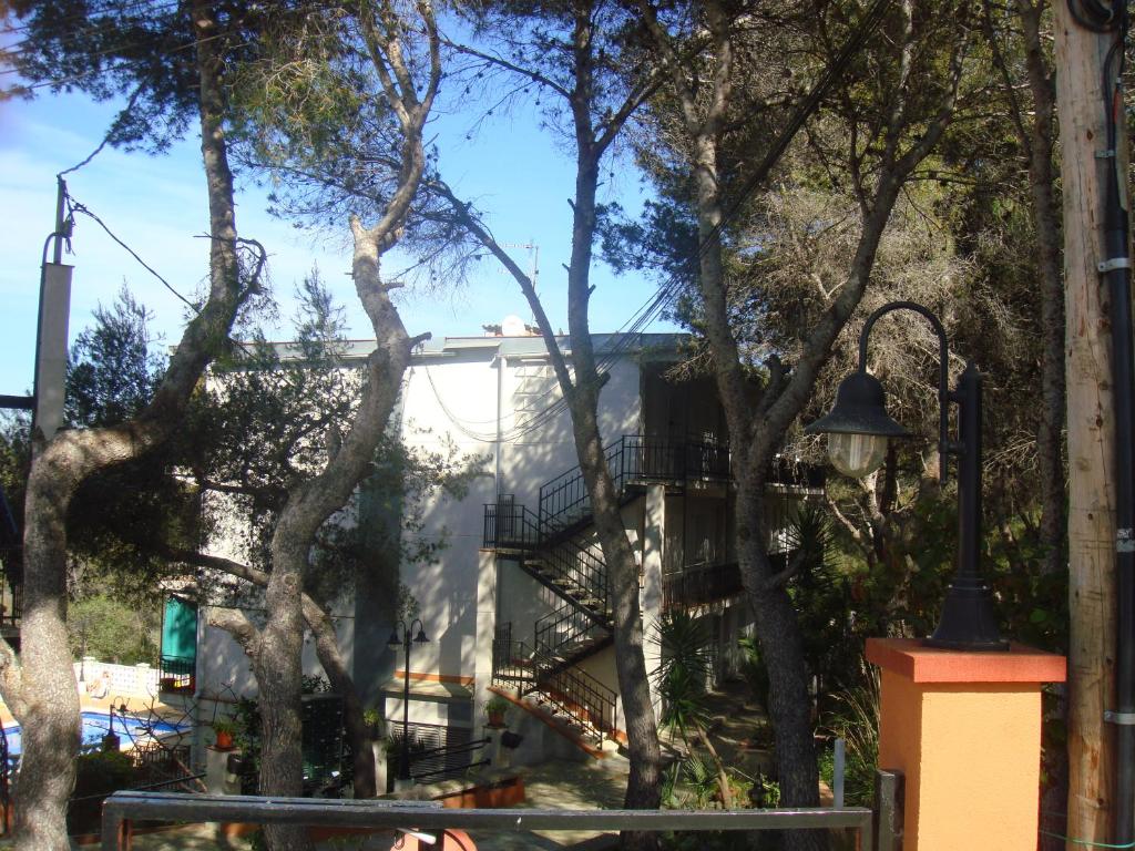 Appartement tranquille idéal couple ou famille 2 adultes 2 enfants - Appartement Avec Vue De La Piscine