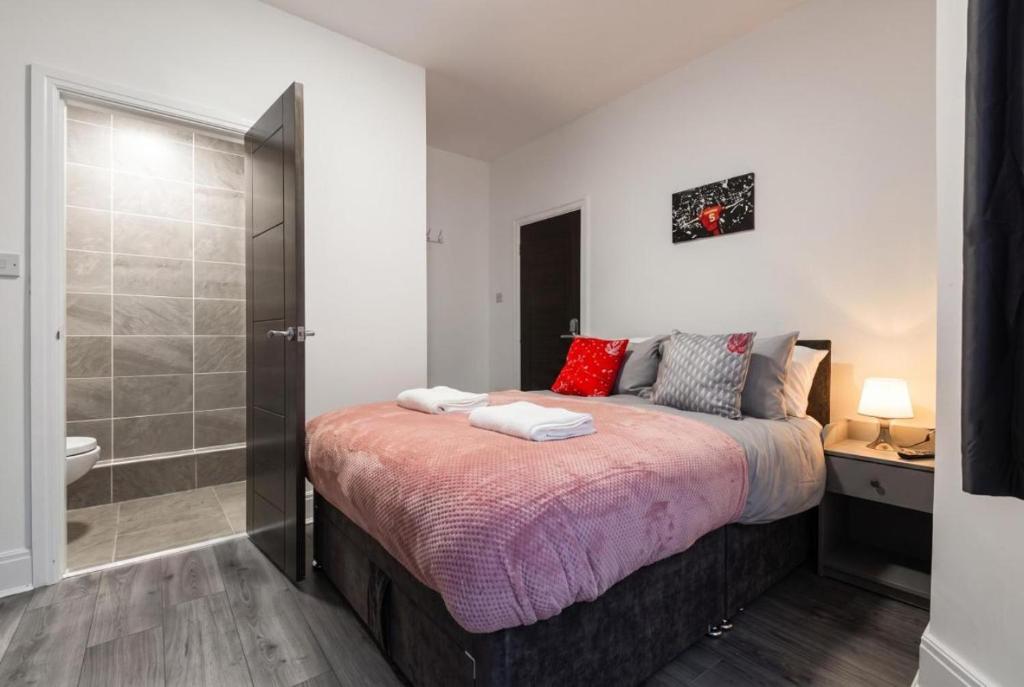 Anfield Ensuite Rooms, 5 Min Walk to Stadium, Liverpool (updated prices ...