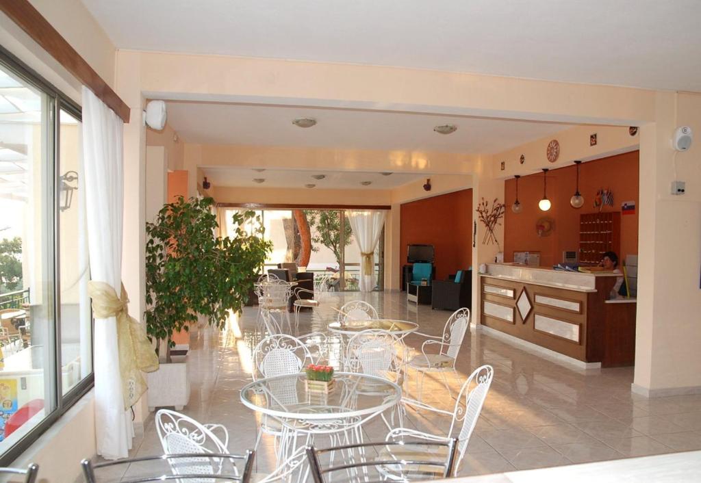 Posezení v ubytování Anthemis Hotel Apartments