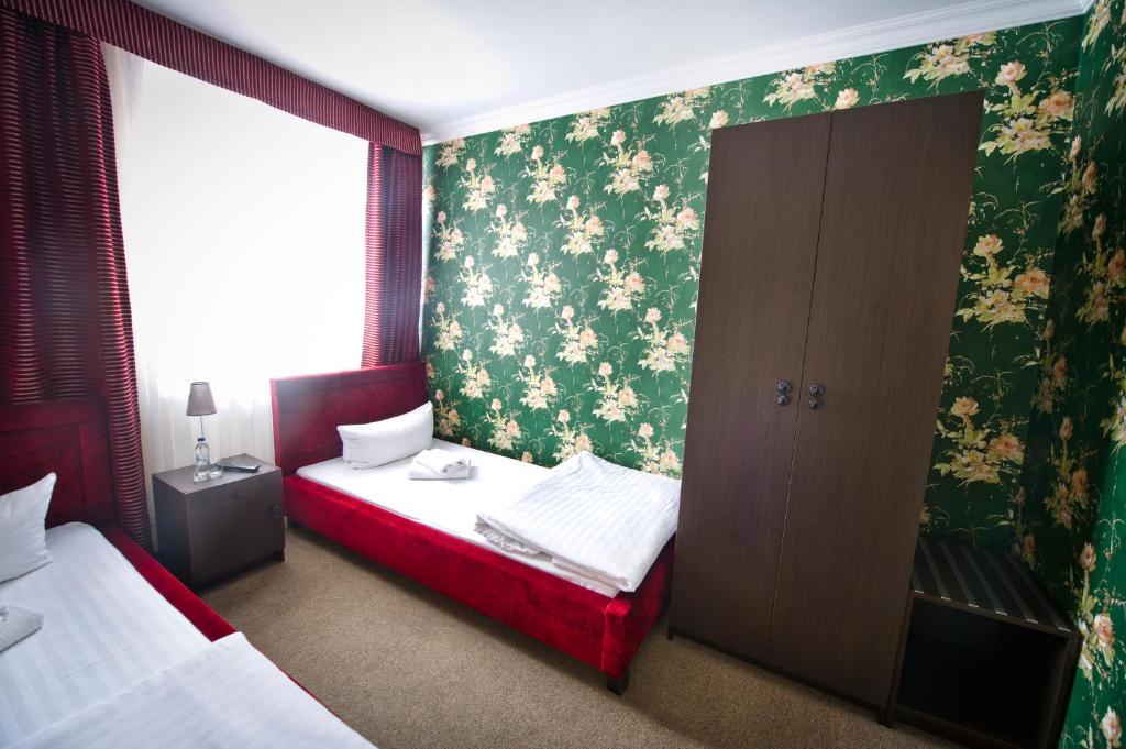 Motel Łużycki & Restauracja - Chambre Jumelle Avec Salle De Bain Privée