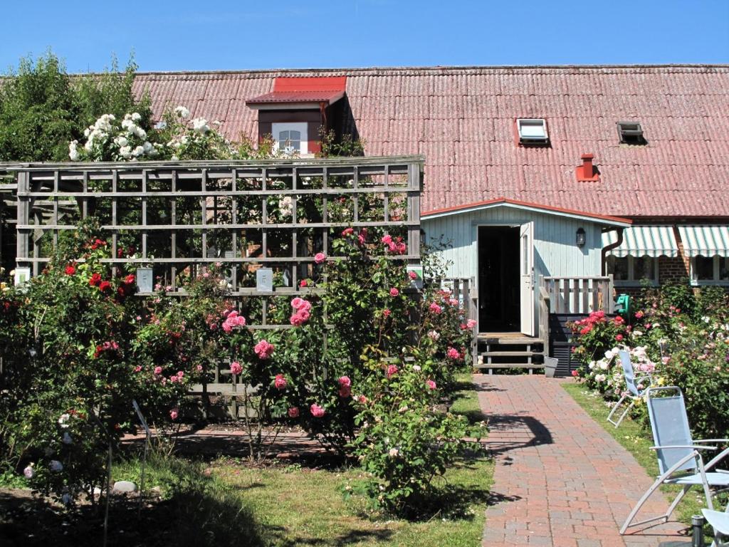 Zahrada ubytování Hotell Turistgården i Simrishamn