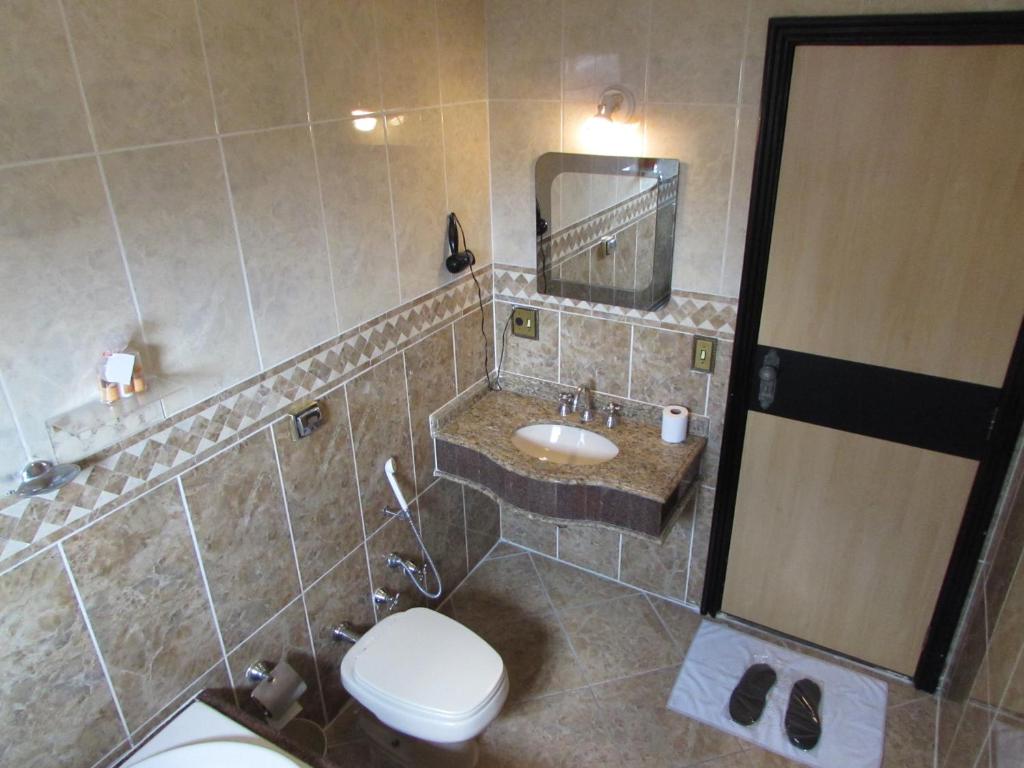  Pleasant Place Hotel