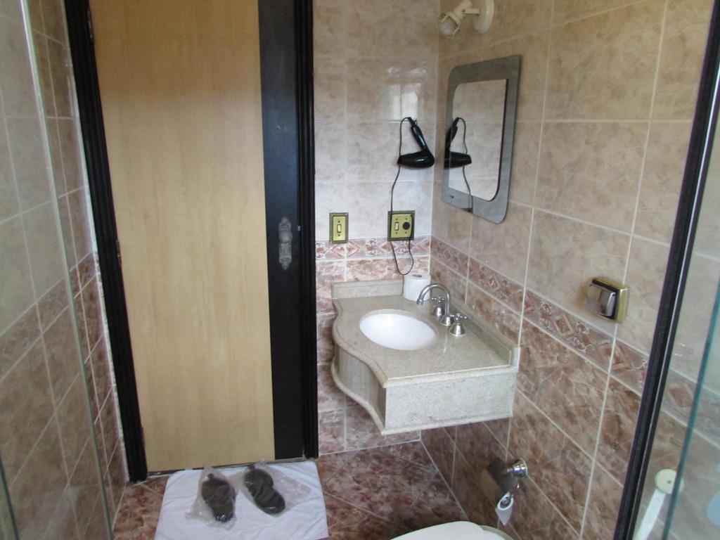  Pleasant Place Hotel