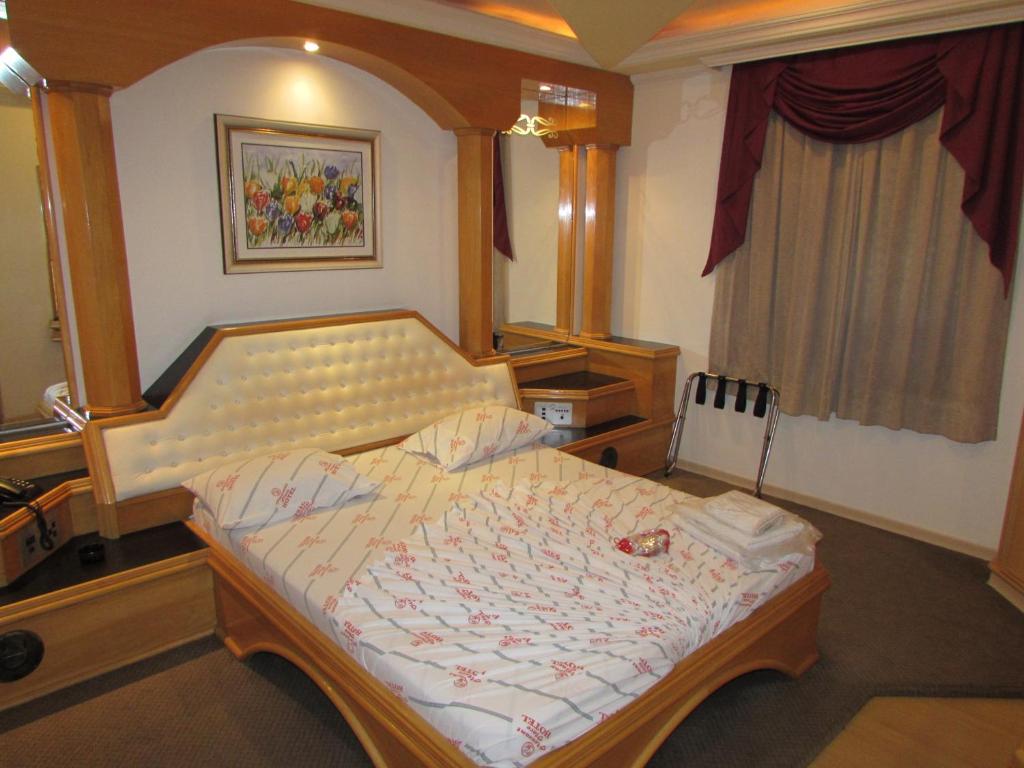  Pleasant Place Hotel