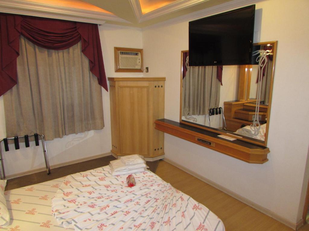  Pleasant Place Hotel