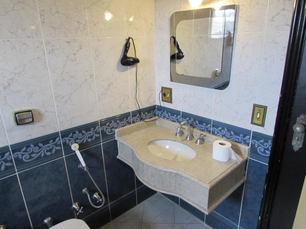  Pleasant Place Hotel