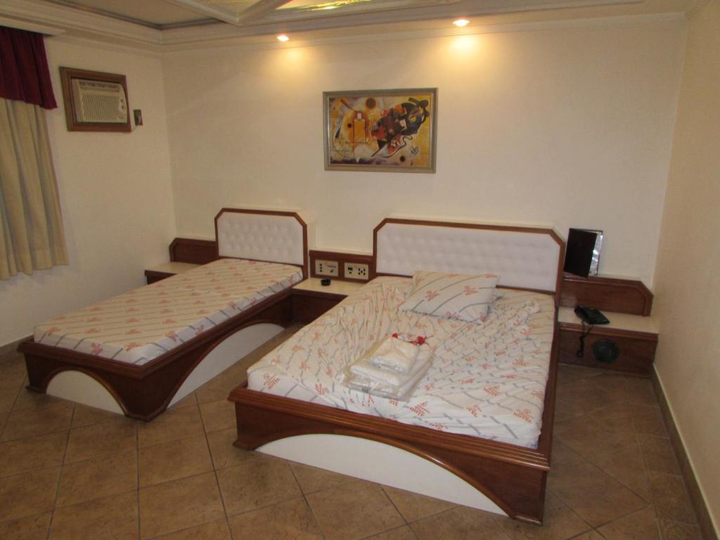  Pleasant Place Hotel