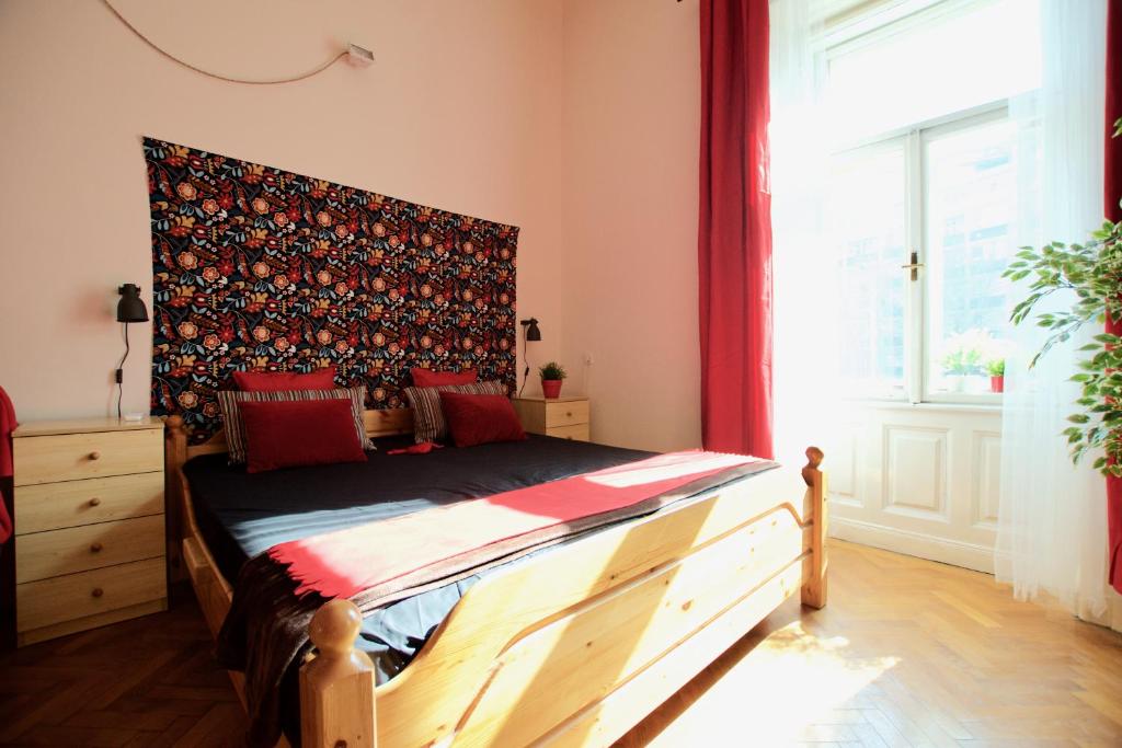 Budget Apartment by Hi5 - Üllői 36 - Housity
