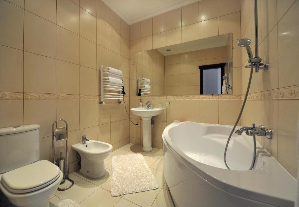 Koupelna v ubytování Oreanda Hotel