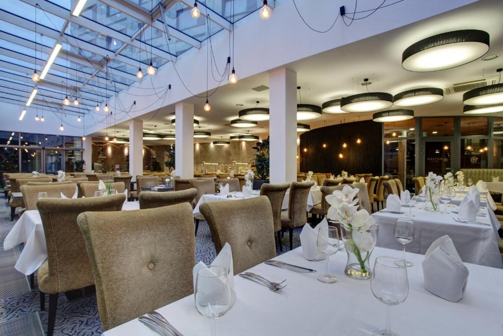 Restaurace v ubytování Haston City Hotel
