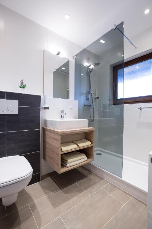 Un baño de Hotel Altmünsterhof