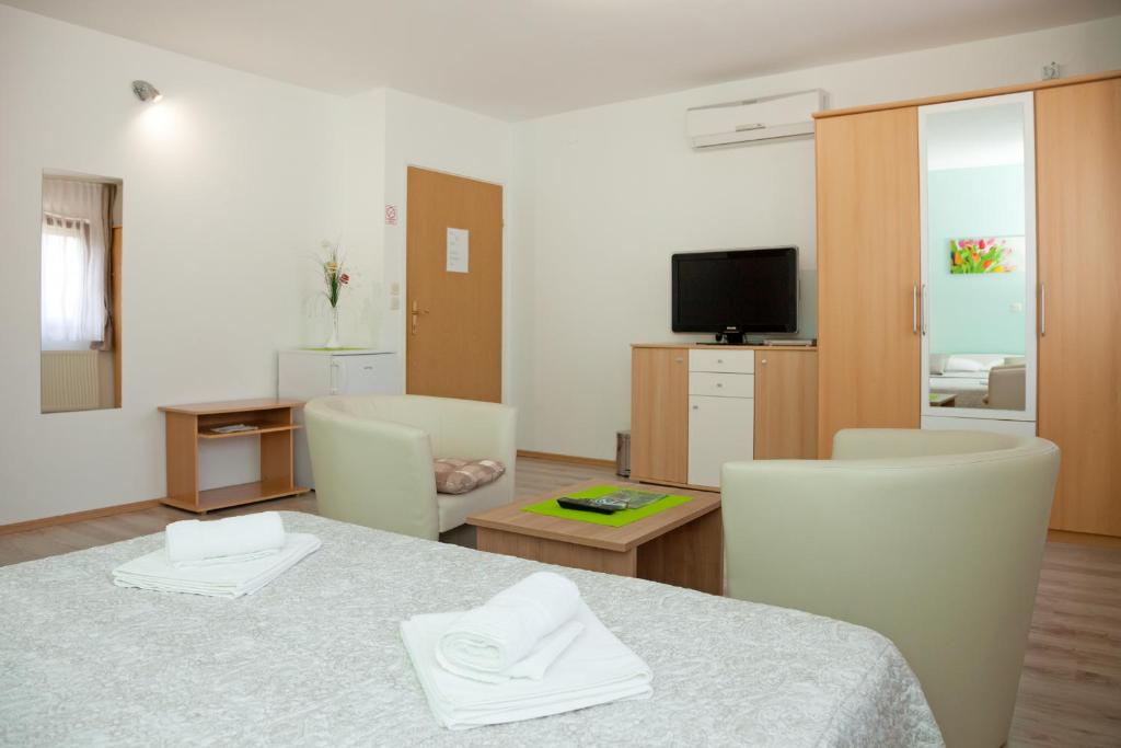 Guest House Ljubica - 9