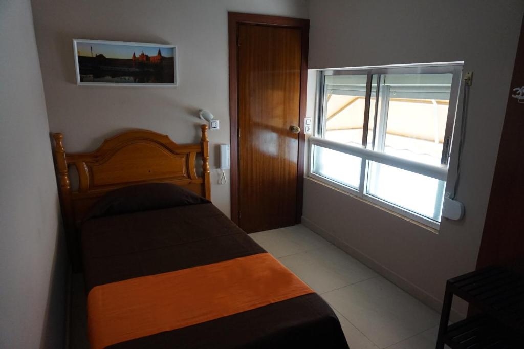 
Single Room with Private External Bathroom
