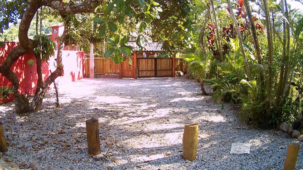  Mandacaru Chalés e Suítes Itamambuca