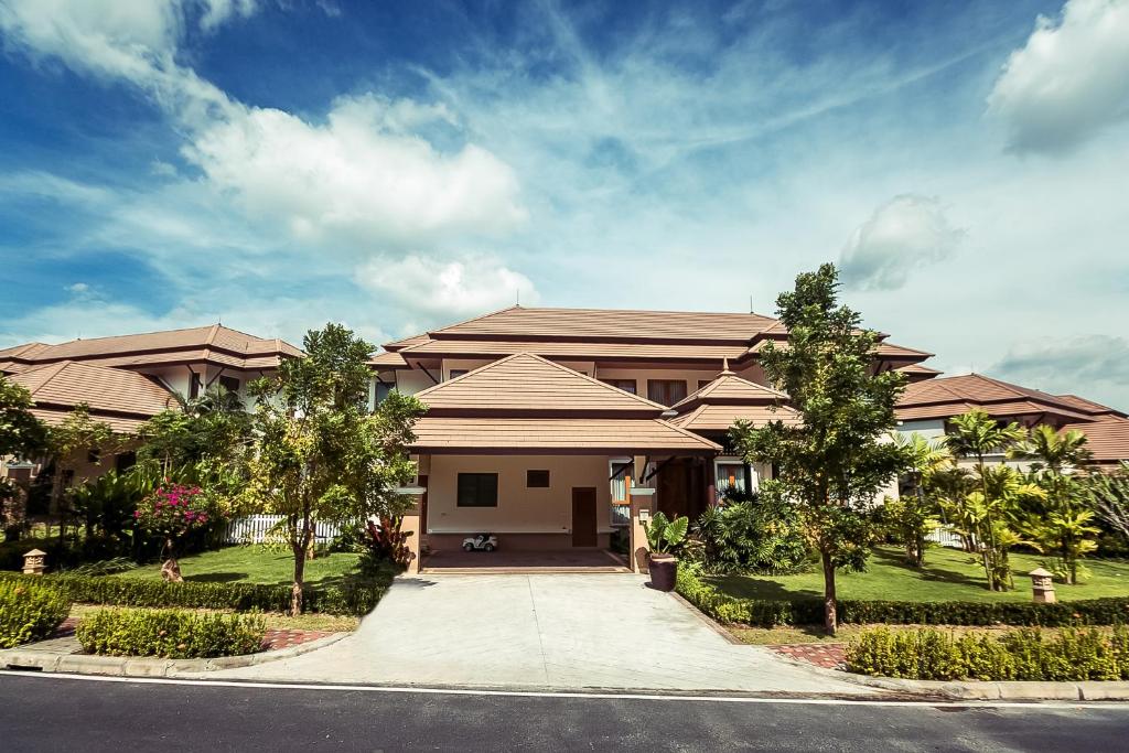 Gallery image of Laguna Pool Villa by The Lake in Bang Tao Beach