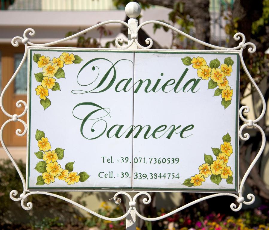 Certifikát, hodnocení, plakát nebo jiný dokument vystavený v ubytování Daniela Camere