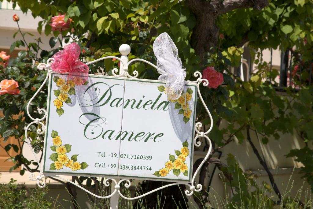 Certifikát, hodnocení, plakát nebo jiný dokument vystavený v ubytování Daniela Camere