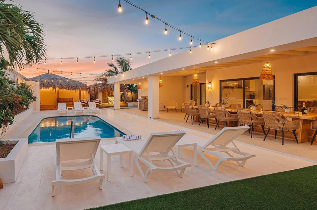 6 Bed 6 Bath Pool Bocobay Beach House, Savaneta (updated prices 2027)