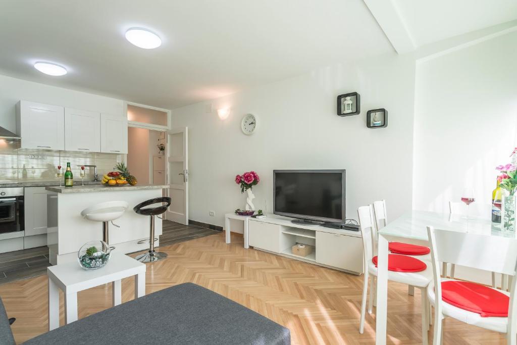 Kuchyň nebo kuchyňský kout v ubytování Apartment Petro Oldtown