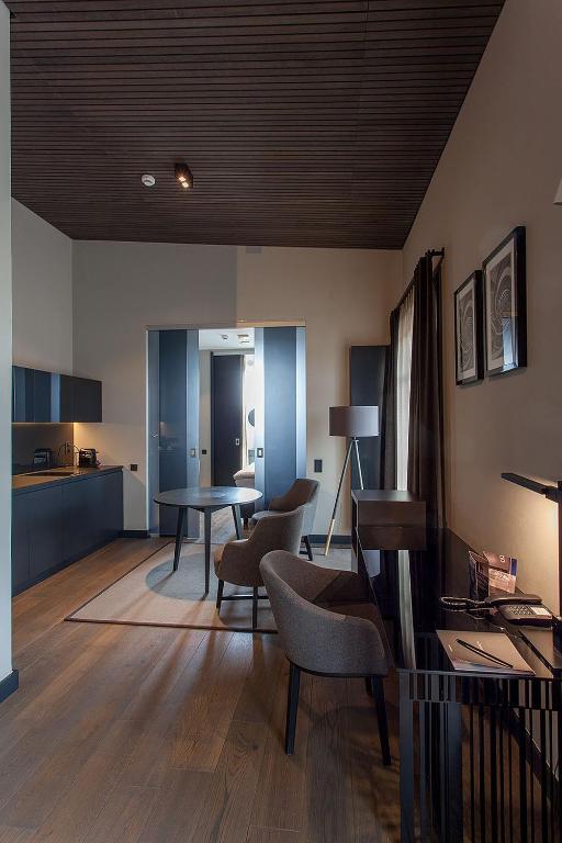 Ilonn Boutique Limanowskiego - Resim 32