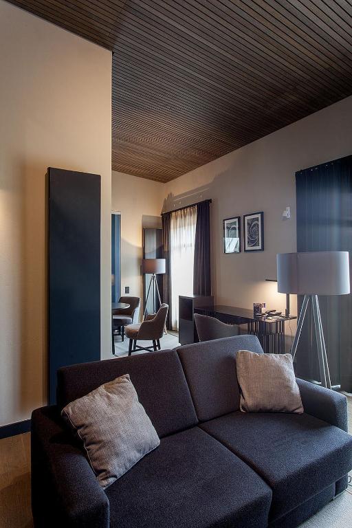 Ilonn Boutique Limanowskiego - Resim 31