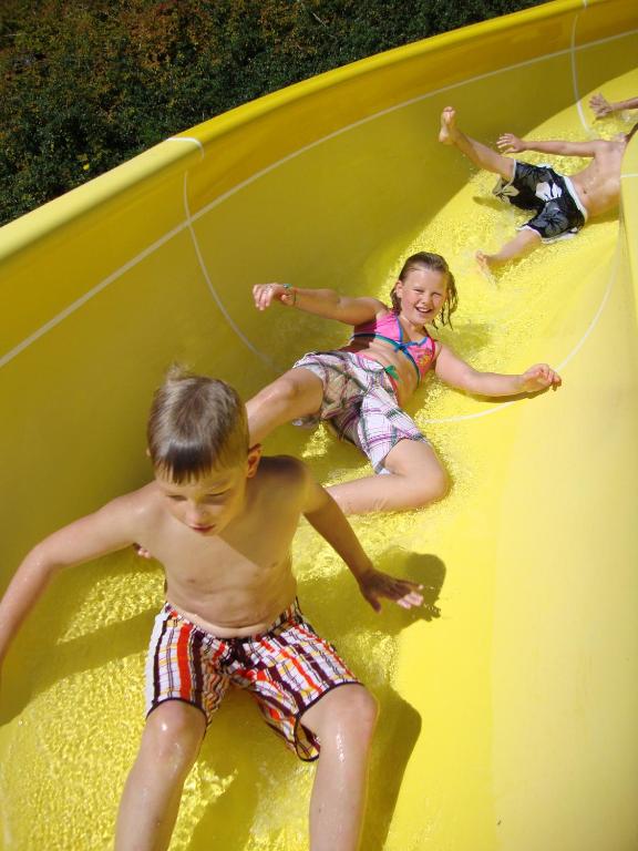 Bazén v ubytování Das kleine Berghotel nebo v jeho okolí