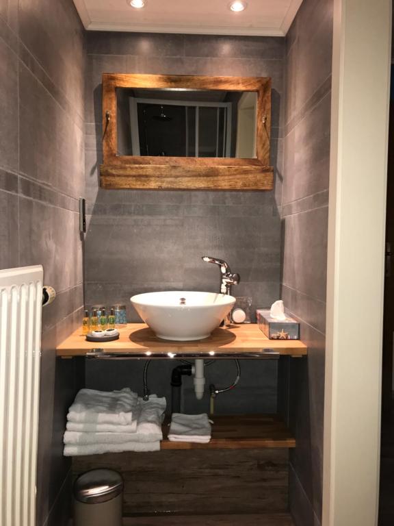 Koupelna v ubytování B&B Bij MoeMee