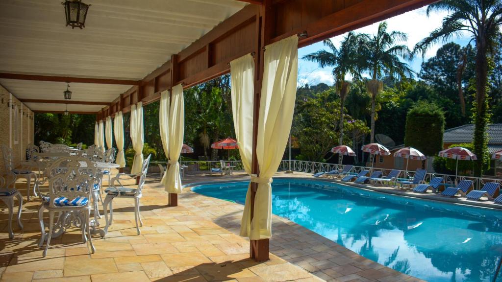 A piscina localizada em Biazi Paradise Hotel ou nos arredores