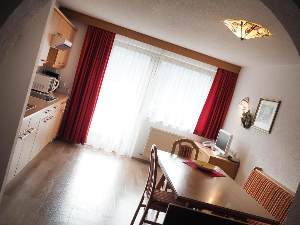 Kuchyň nebo kuchyňský kout v ubytování Gästehaus Gerti