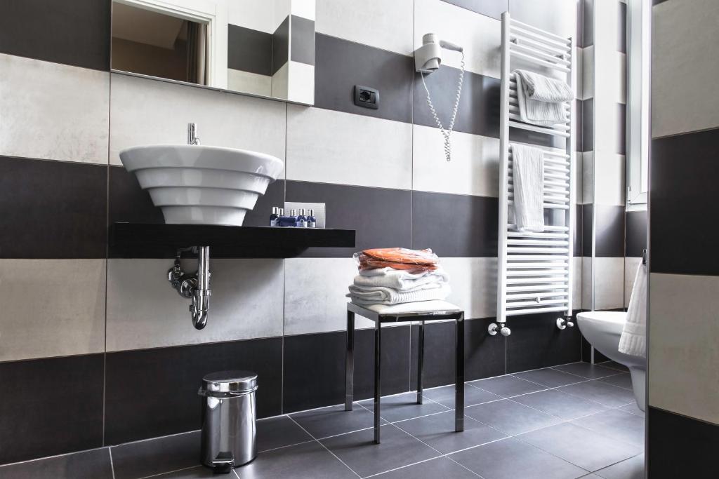 Hotel Principe Di Torino - Resim 3