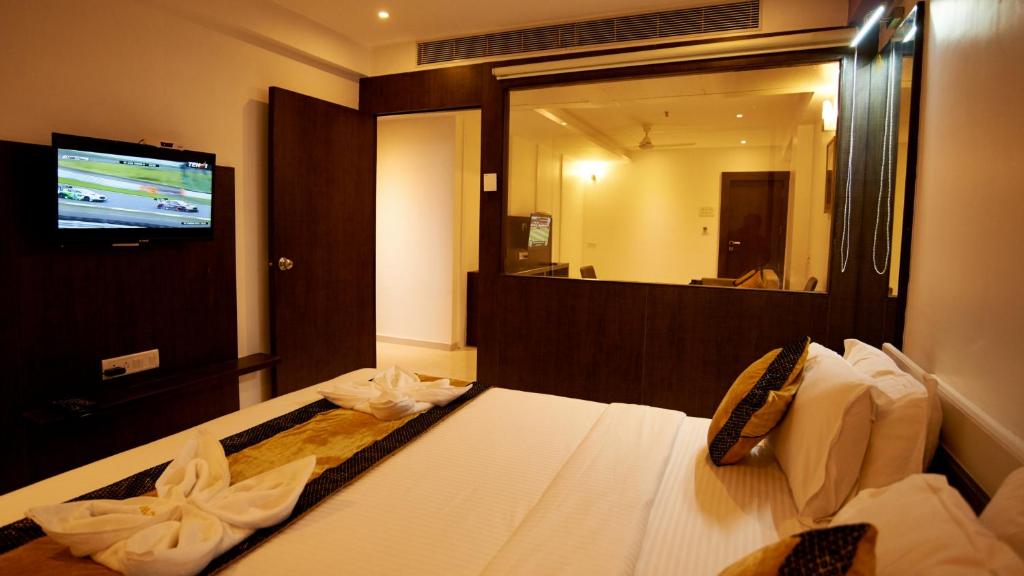 TV a/nebo společenská místnost v ubytování Hotel Golden View