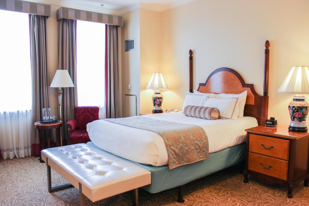 Postel nebo postele na pokoji v ubytování Hotel Providence