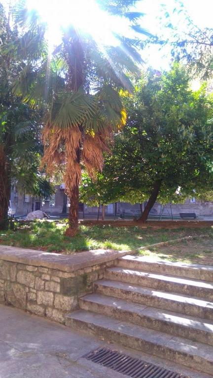 Vonkajšia záhrada v ubytovaní Apartman Hajdo Rijeka Centar