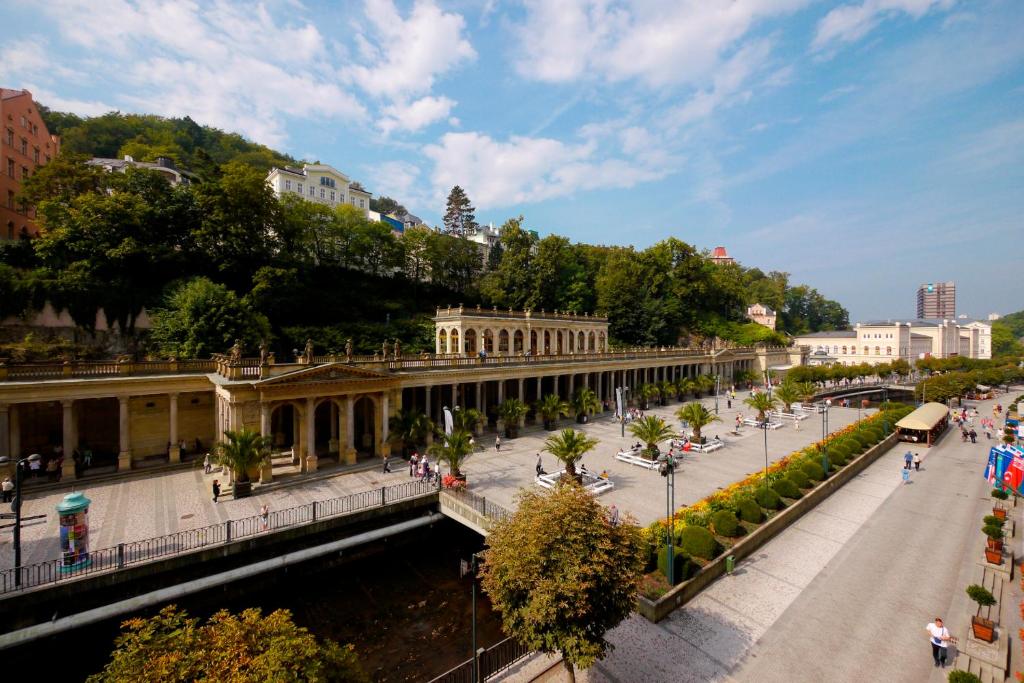 ASTORIA Hotel & Medical Spa - 7