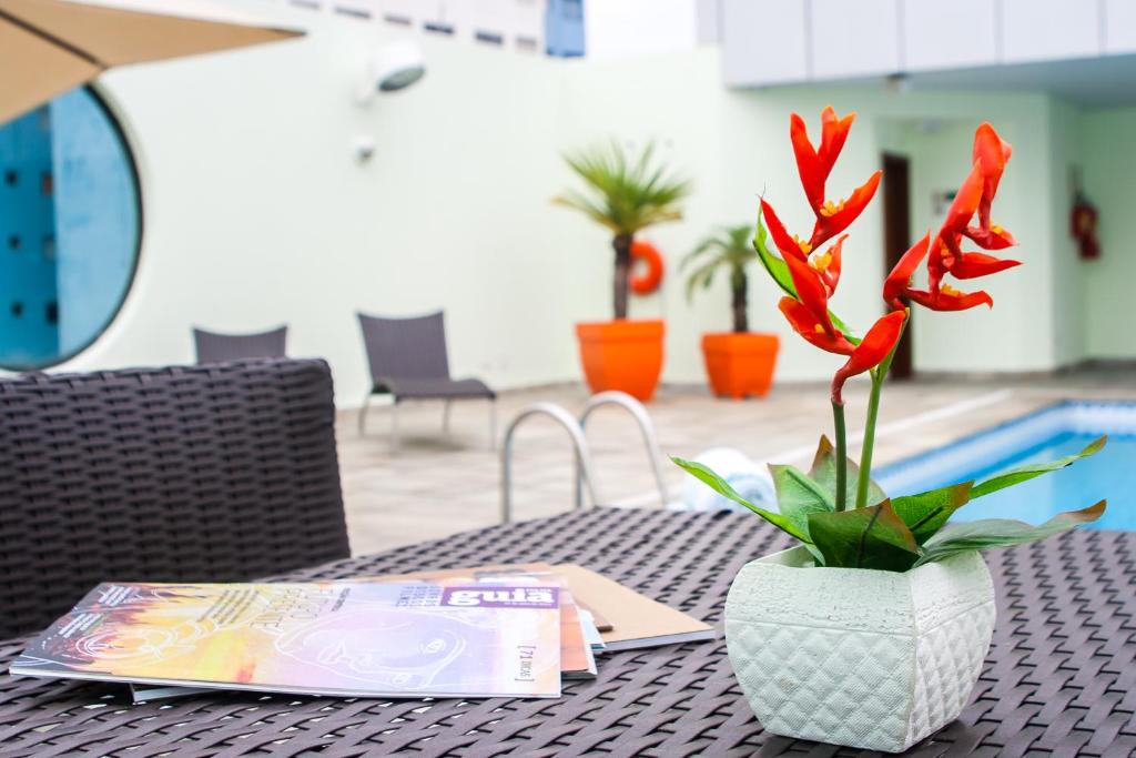  Leques Brasil Hotel Escola