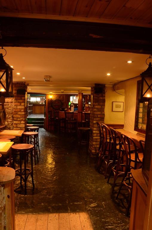 Uppercross House Hotel - Resim 24