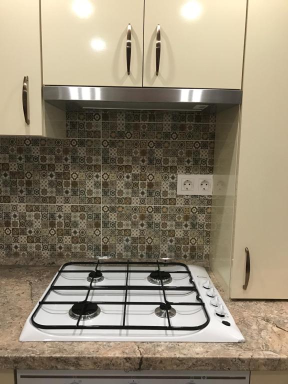 Kuchyňa alebo kuchynka v ubytovaní Goldcentral Gozsdu Apartment-Downtown Prime Location