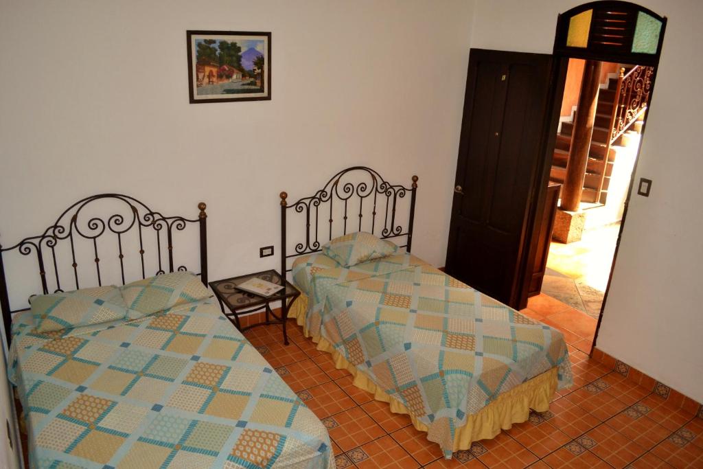 Hotel Villa Florencia Centro Histórico - Çift Kişilik Oda - İki Çift Kişilik Yataklı