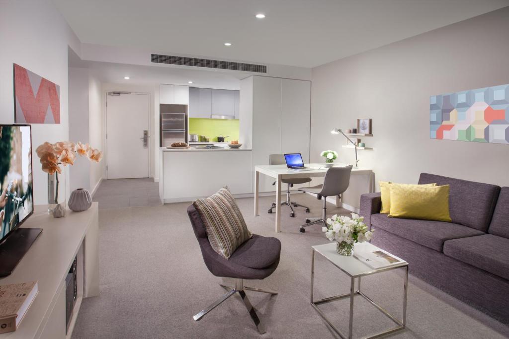 TV a/nebo společenská místnost v ubytování Citadines on Bourke Melbourne