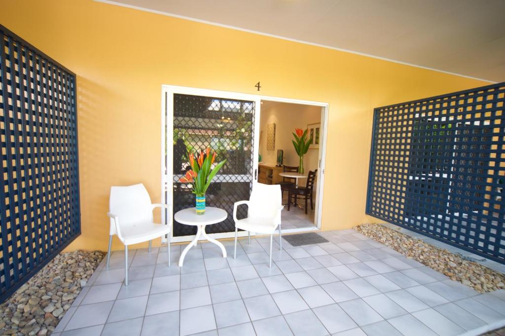 Patio nebo venkovní prostory v ubytování Lazy Lizard Motor Inn