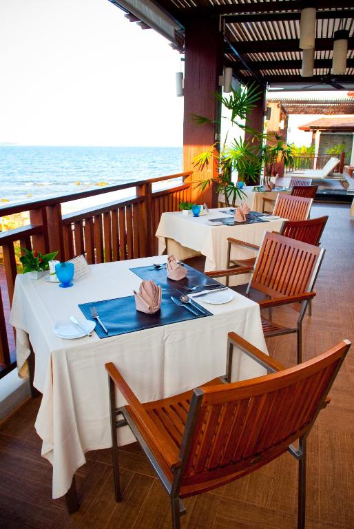 Posezení v ubytování The Sarann, Koh Samui - Suites & Villas
