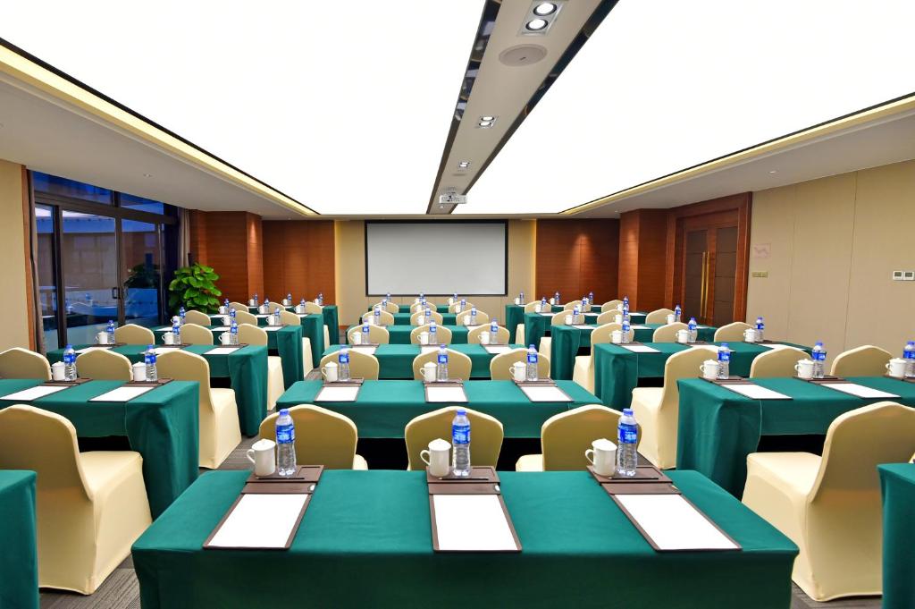 Konferenční prostory v ubytování Grand Skylight International Hotel Huizhou
