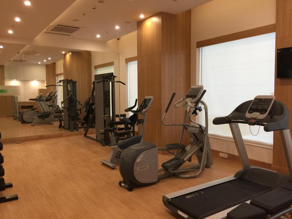 Fitness centrum a/nebo fitness zařízení v ubytování Lemon Tree Hotel, Sector 60, Gurugram